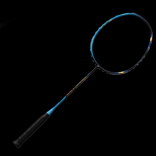 Vợt cầu lông Yonex Astrox 77 có tốt không? Phù hợp cho ai?